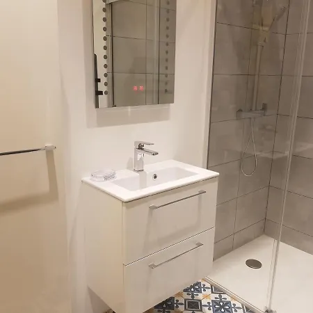 F3 L'escale Conviviale - Villepinte Aeroport Cdg - Parc Asterix - Paris Apartment *
